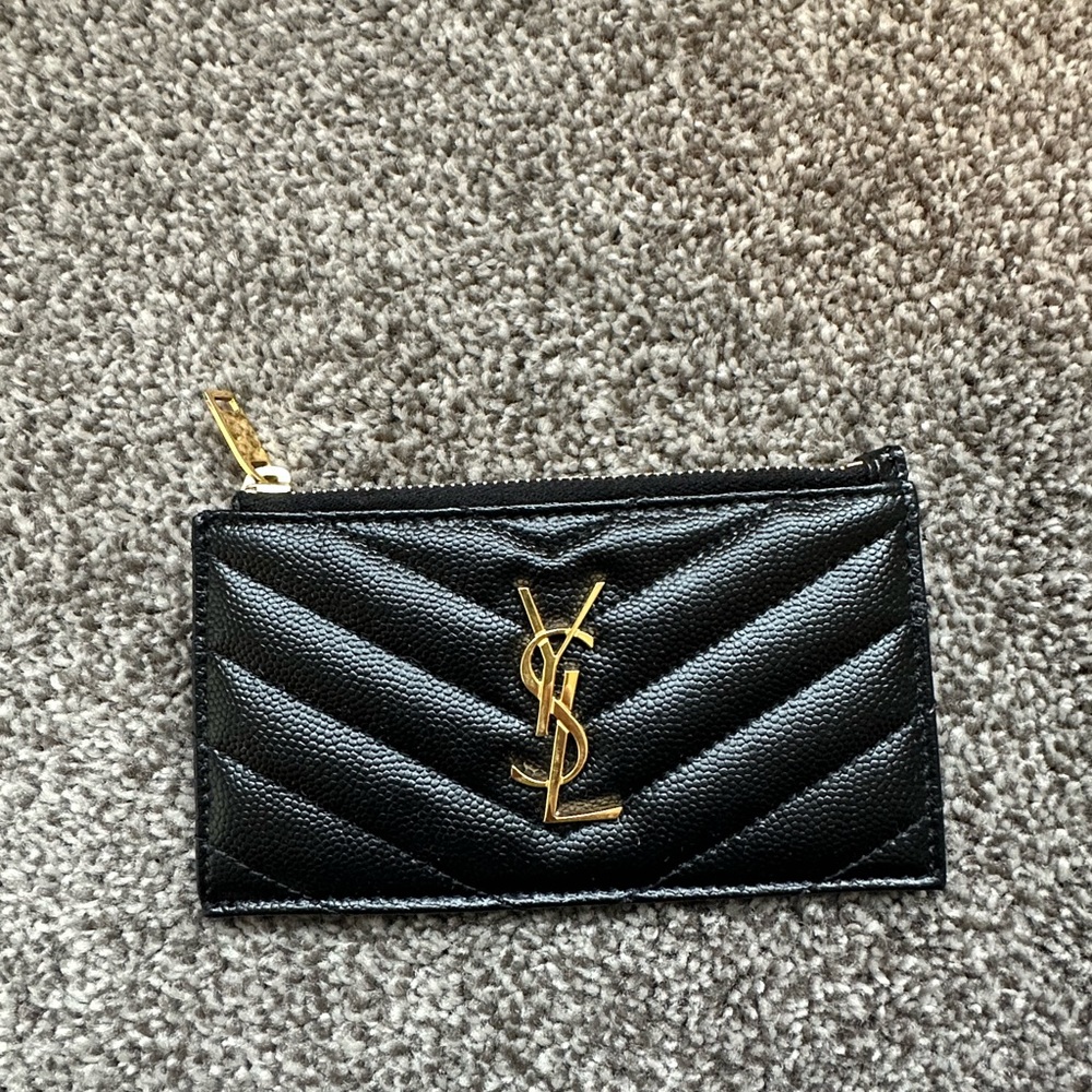 YSL CASSANDRE MATELASSÉ FRAGMENTS CARD CASE IN GRAIN DE POUDRE LEATHER